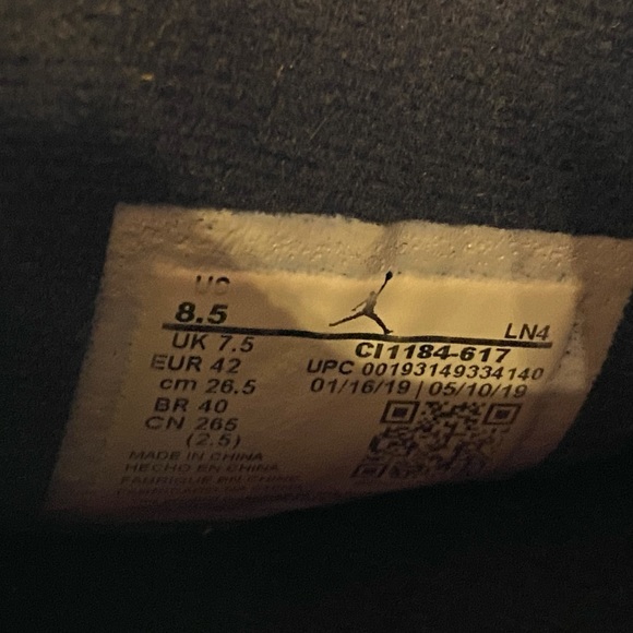 Air Jordan FIBA men’s 8.5 - Picture 5 of 6